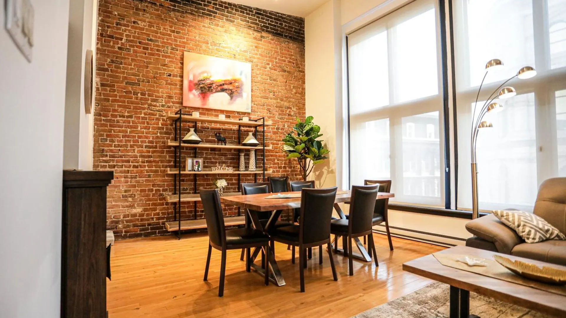 Elegant 1 Bedroom Apartment In Old Port - 202 Montreal