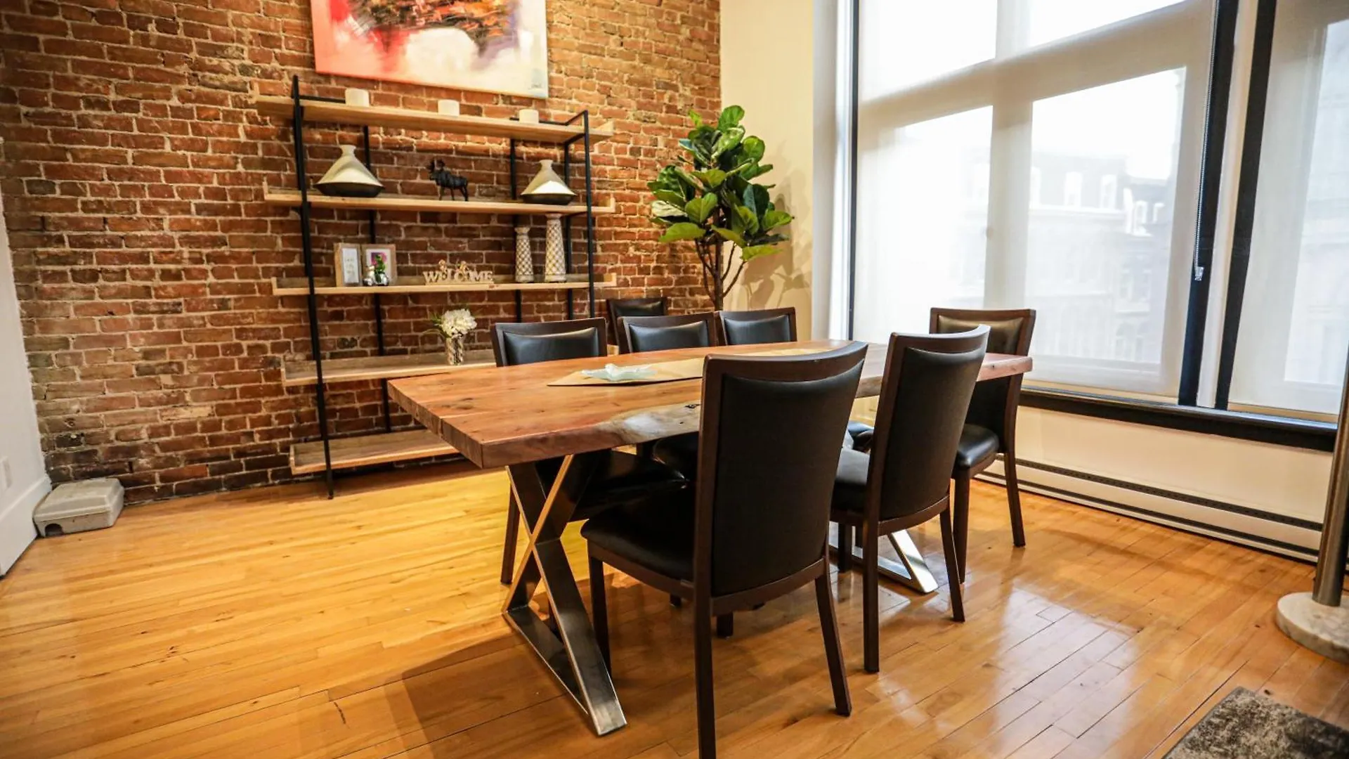 Elegant 1 Bedroom Apartment In Old Port - 202 Montreal