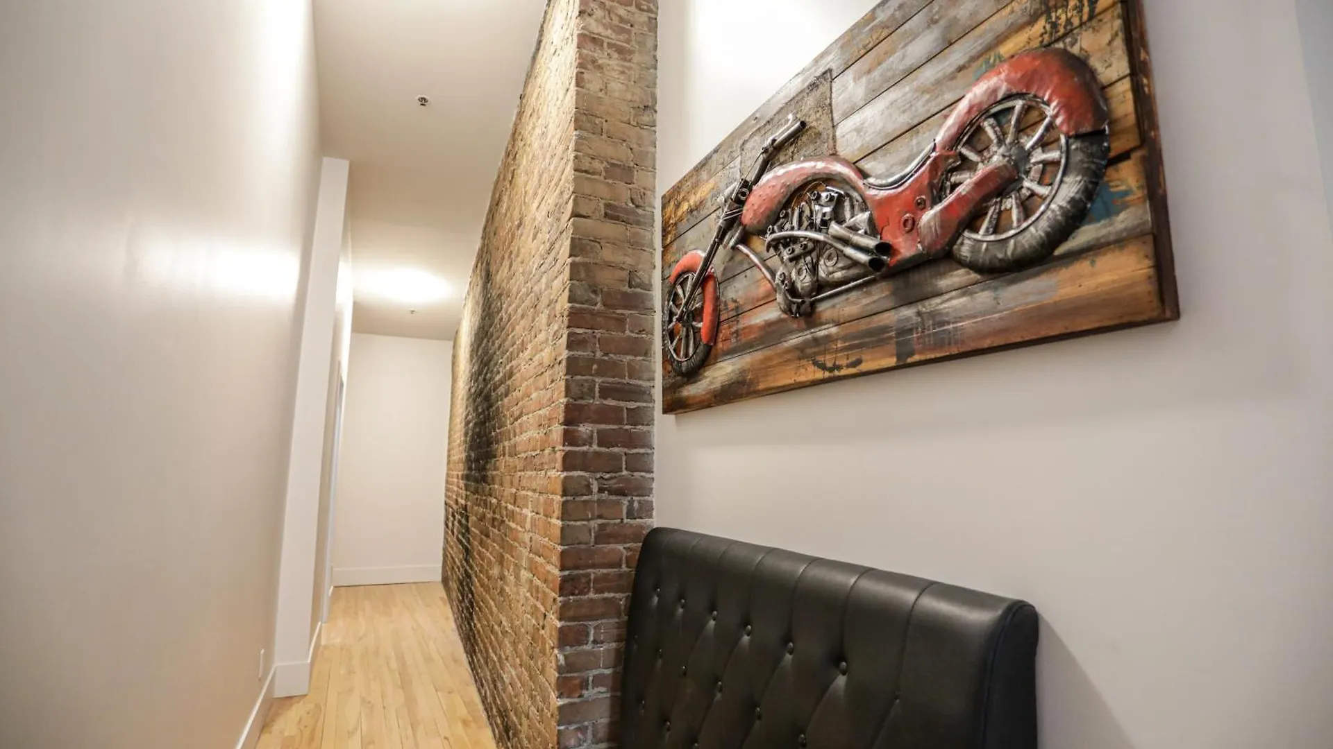 Elegant 1 Bedroom Apartment In Old Port - 202 Montreal Canada