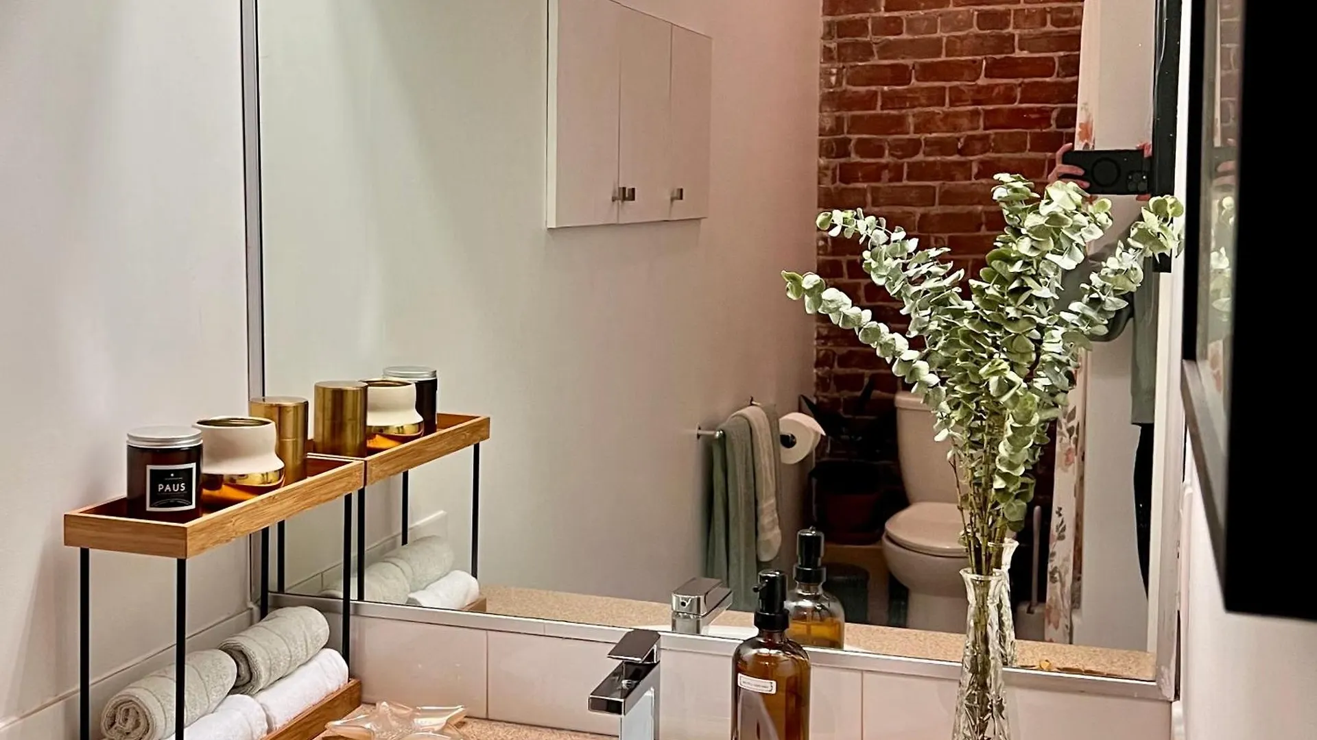 Elegant 1 Bedroom Apartment In Old Port - 202 Montreal